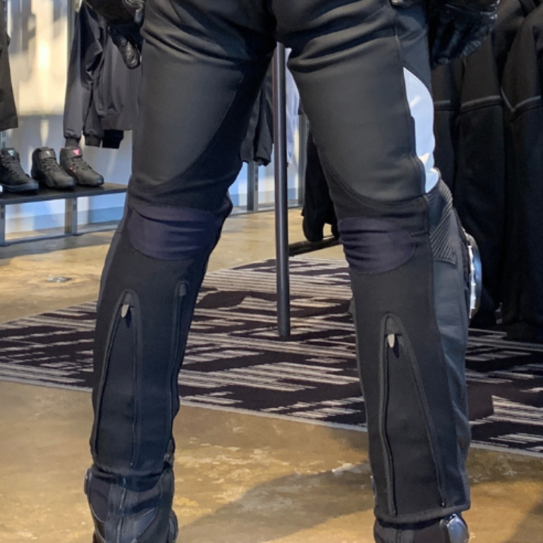 ダイネーゼの王道レザーパンツ『DELTA 4 LEATHER PANTS』のご紹介